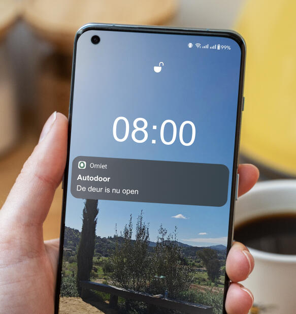 Smartphone met open deur melding